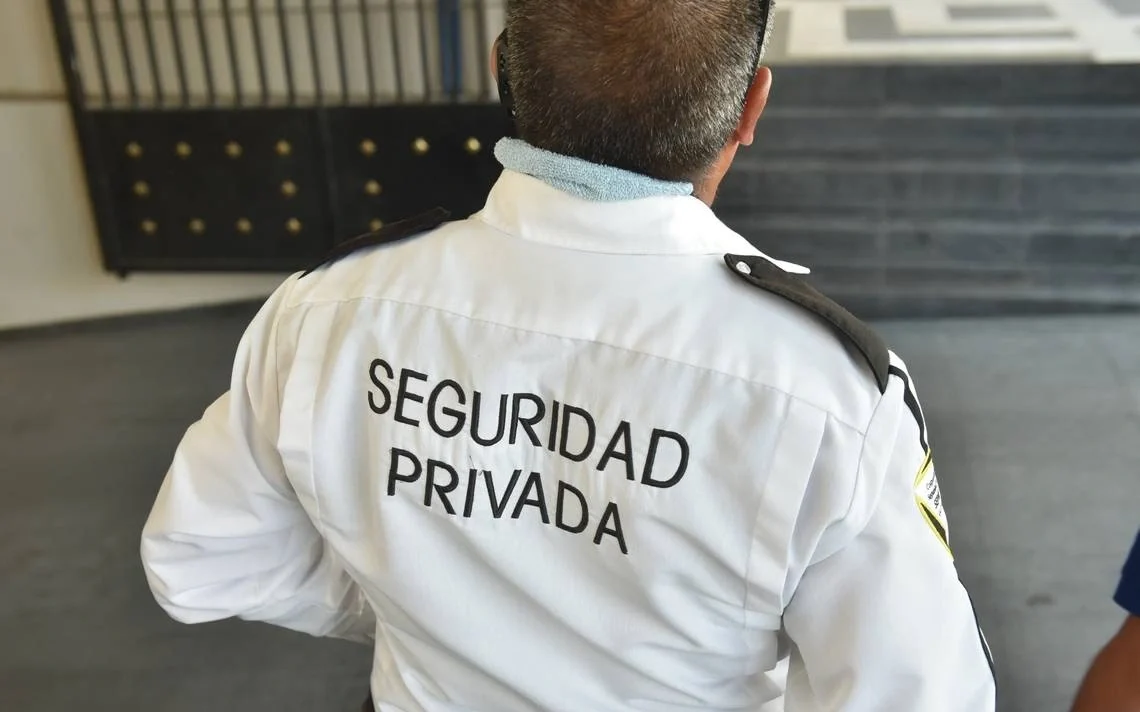 LA DURA REALIDAD DE LOS VIGILADORES PRIVADOS: UN LLAMADO A LA JUSTICIA LABORAL